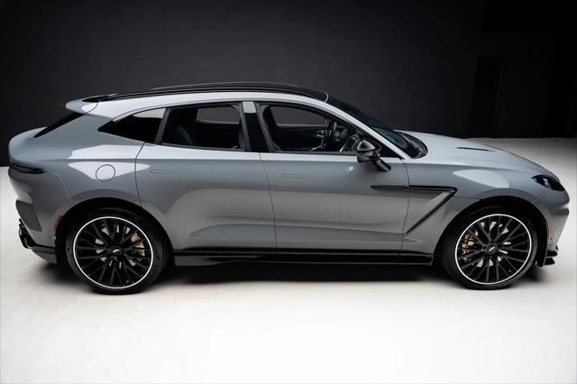 2023 Aston Martin DBX 707