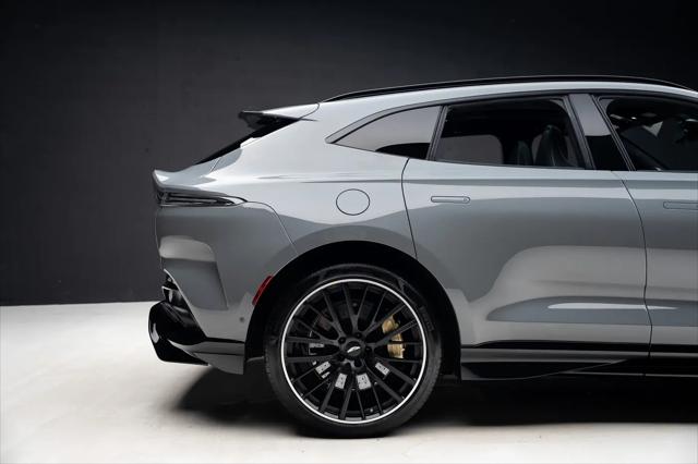 2023 Aston Martin DBX 707