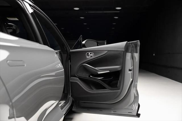 2023 Aston Martin DBX 707
