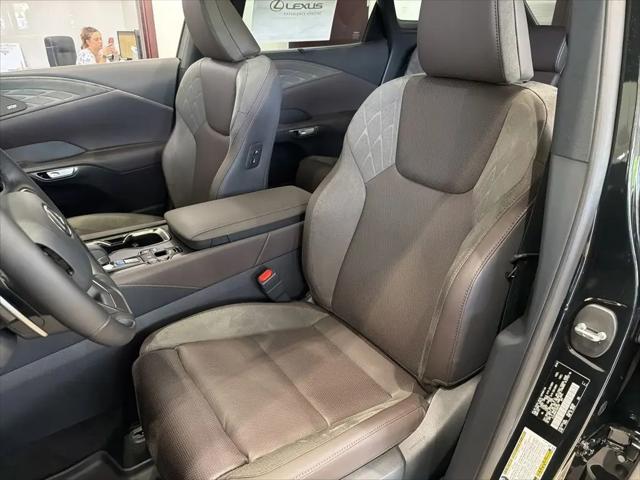 2026 Lexus RX 450h+ Luxury