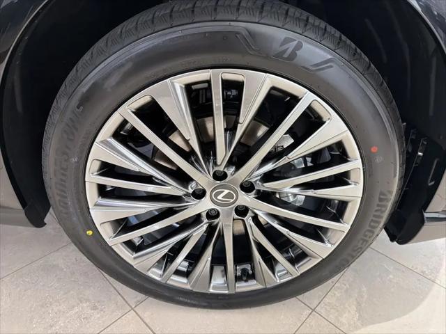 2026 Lexus RX 450h+ Luxury