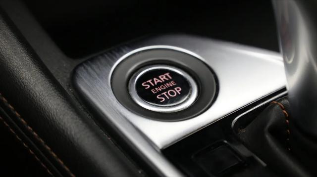 2022 Nissan Sentra SR Xtronic CVT