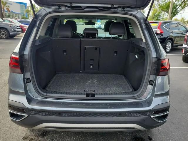 2024 Volkswagen Taos 1.5T SEL