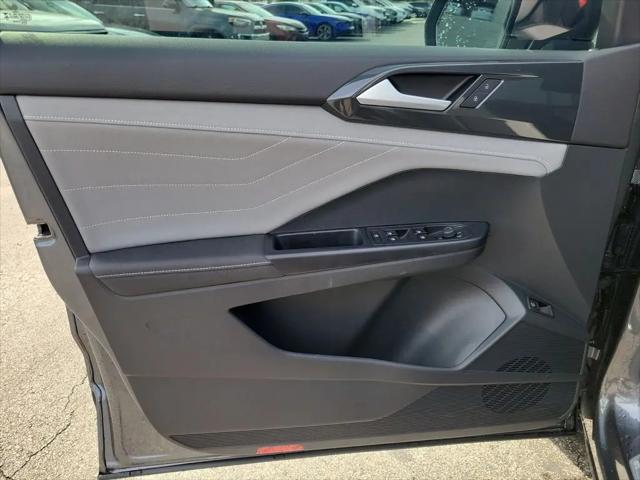 2024 Volkswagen Taos 1.5T SEL