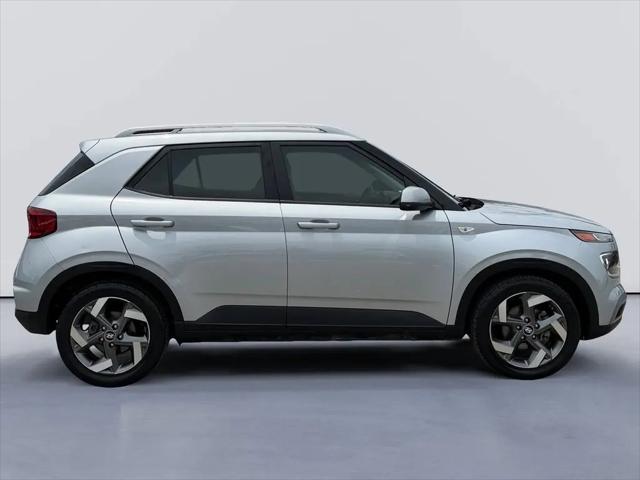 2022 Hyundai Venue SEL