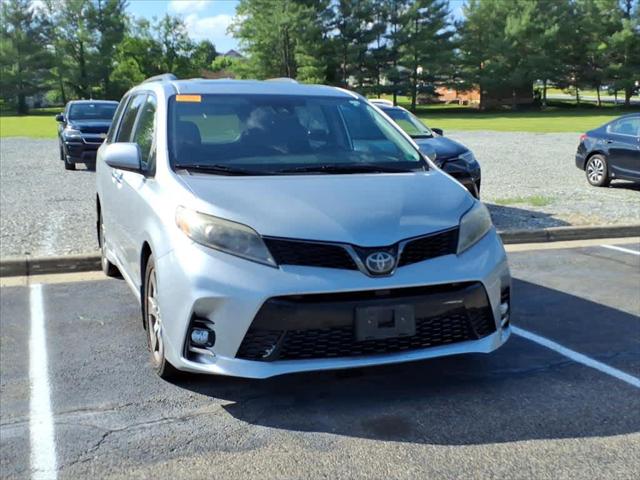 2019 Toyota Sienna SE 8 Passenger