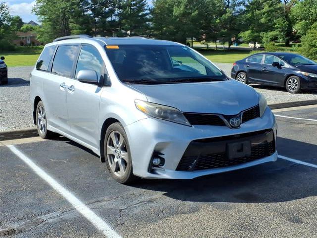 2019 Toyota Sienna SE 8 Passenger