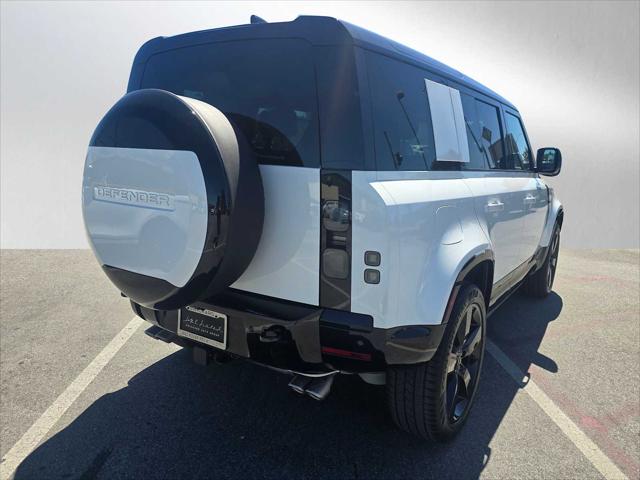 2026 Land Rover Defender P525 V8