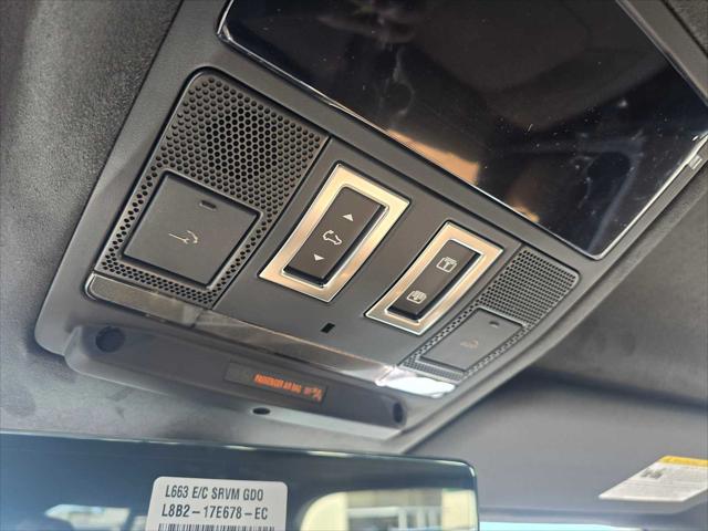 2026 Land Rover Defender P525 V8