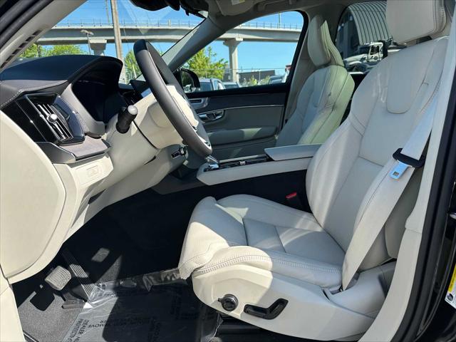 2026 Volvo XC90 Plug-In Hybrid Ultra Dark Theme, T8 AWD, Electric/Gasoline, 7 Seats
