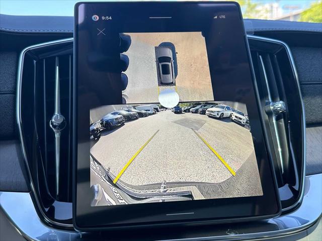 2026 Volvo XC90 Plug-In Hybrid Ultra Dark Theme, T8 AWD, Electric/Gasoline, 7 Seats