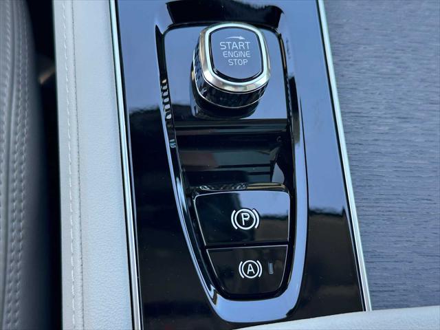2026 Volvo XC90 Plug-In Hybrid Ultra Dark Theme, T8 AWD, Electric/Gasoline, 7 Seats