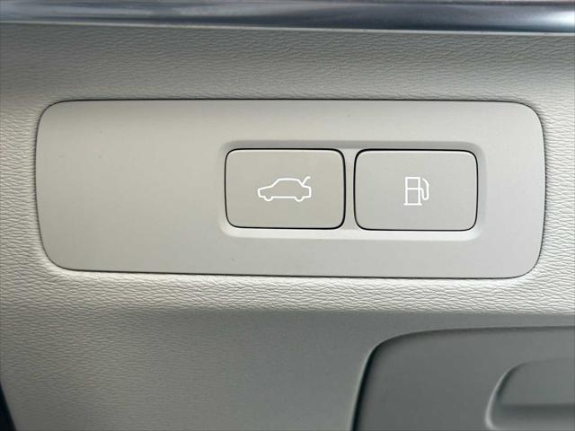 2026 Volvo XC90 Plug-In Hybrid Ultra Dark Theme, T8 AWD, Electric/Gasoline, 7 Seats