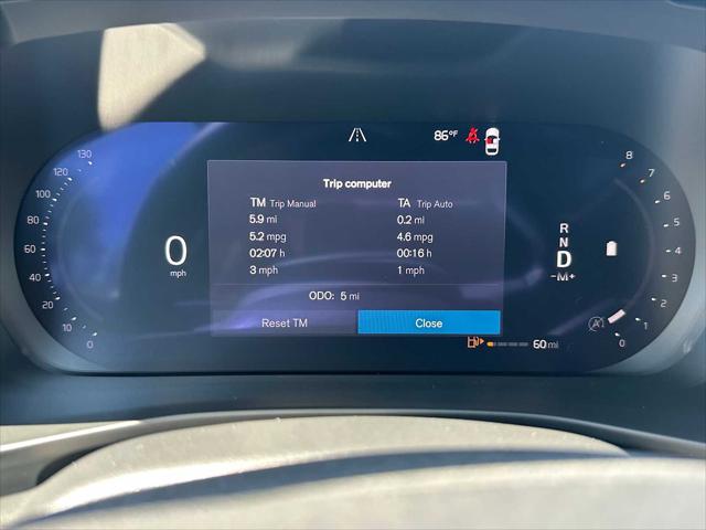 2026 Volvo XC40 Plus, B5 AWD Gas (mild hybrid), Dark