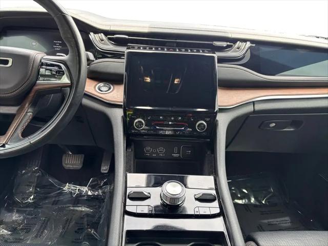 2022 Jeep Grand Cherokee L Summit 4x4