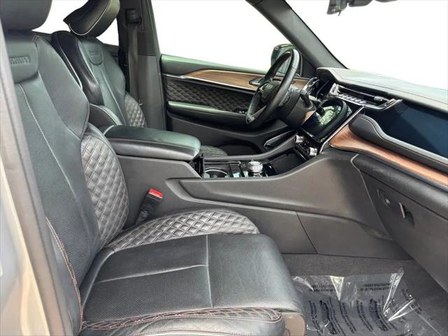 2022 Jeep Grand Cherokee L Summit 4x4