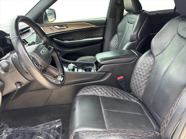 2022 Jeep Grand Cherokee L Summit 4x4