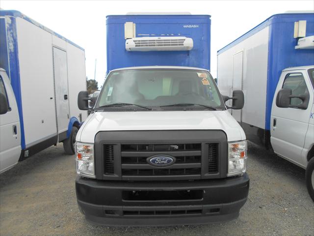 2024 Ford E-350 Cutaway Vinyl