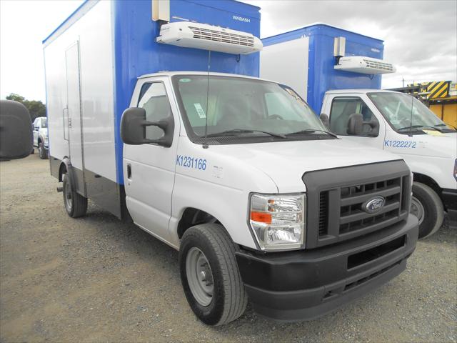 2024 Ford E-350 Cutaway Vinyl