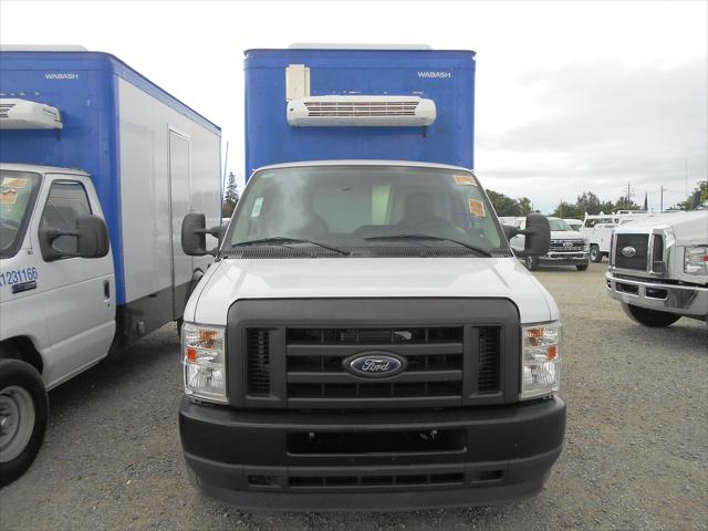 2024 Ford E-350 Cutaway Vinyl