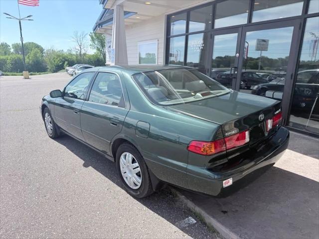 2001 Toyota Camry LE V6