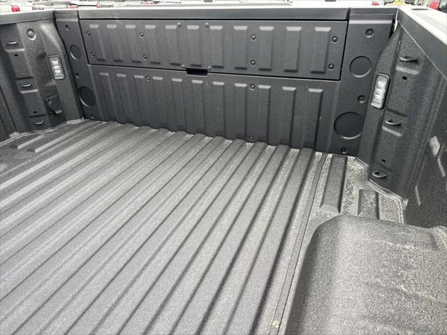 2026 GMC Sierra 1500 Crew Cab, Short Bed, AT4, 4WD