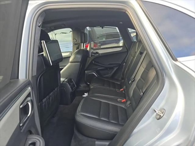 2016 Porsche Macan Turbo