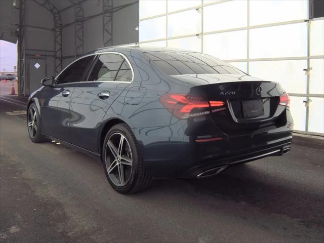 2022 Mercedes-Benz A 220 A 220