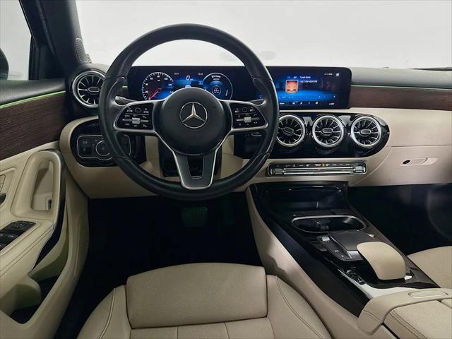 2022 Mercedes-Benz A 220 A 220