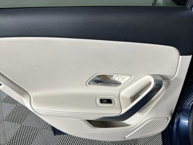 2022 Mercedes-Benz A 220 A 220
