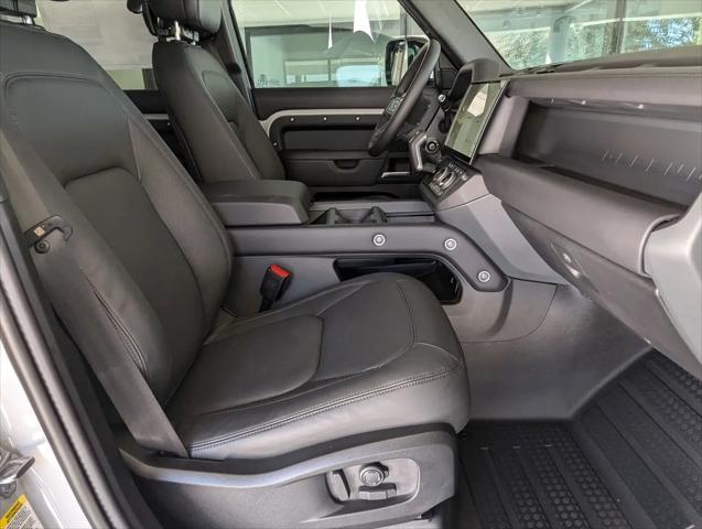2026 Land Rover Defender P400 X-Dynamic SE