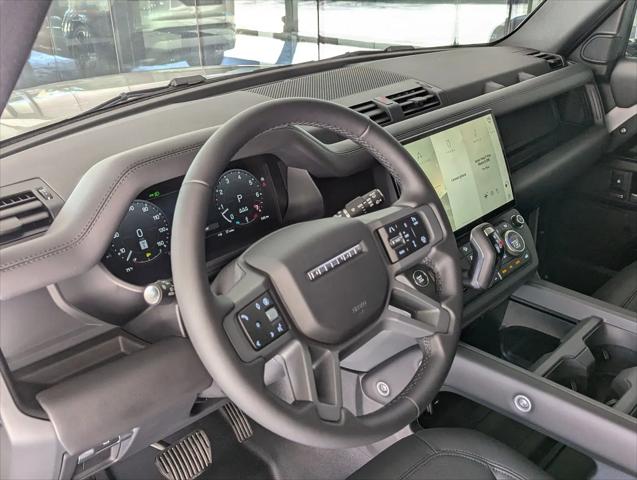2026 Land Rover Defender P400 X-Dynamic SE