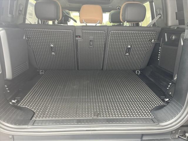 2025 Land Rover Defender 110 P525 V8