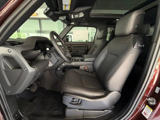 2026 Land Rover Defender X-Dynamic SE