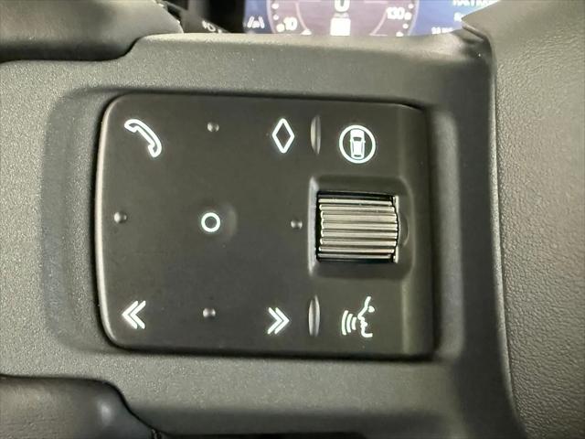 2026 Land Rover Defender X-Dynamic SE