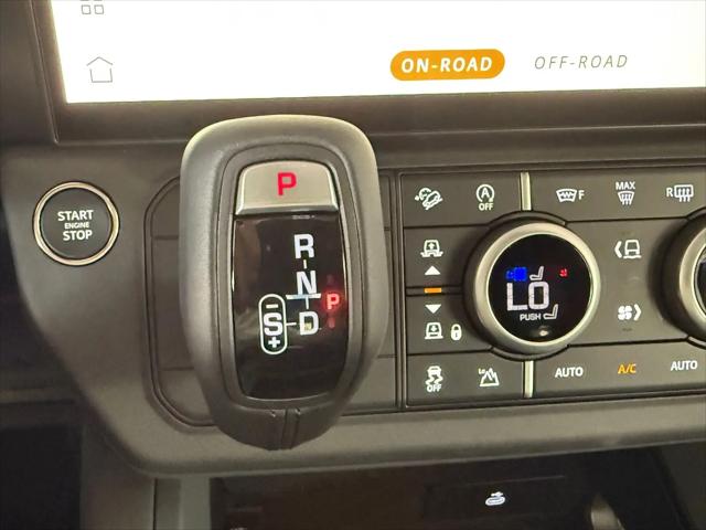 2026 Land Rover Defender X-Dynamic SE