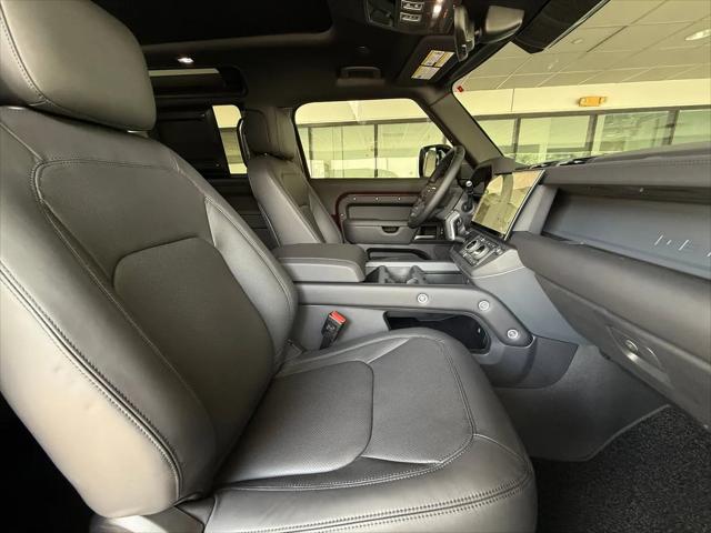 2026 Land Rover Defender X-Dynamic SE