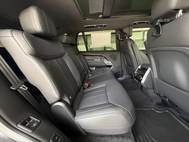 2026 Land Rover Range Rover P530 SE 7 Seat