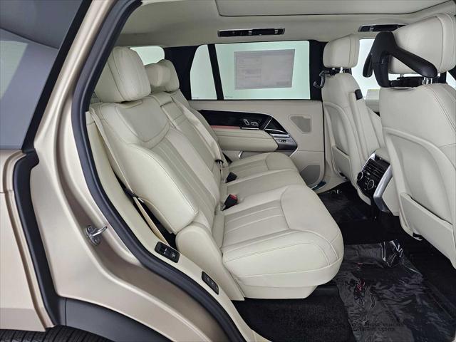 2026 Land Rover Range Rover P530 SE 7 Seat