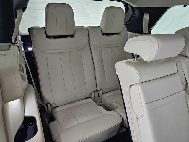 2026 Land Rover Range Rover P530 SE 7 Seat