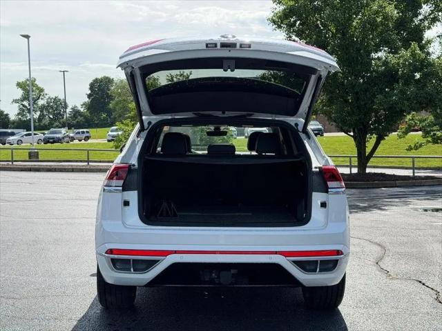 2022 Volkswagen Atlas Cross Sport 3.6L V6 SEL Premium R-Line