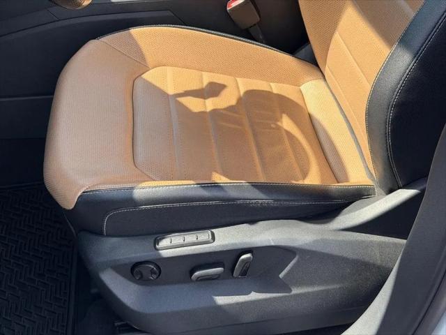 2022 Volkswagen Atlas Cross Sport 3.6L V6 SEL Premium R-Line
