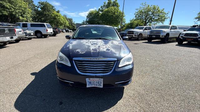 2013 Chrysler 200 LX