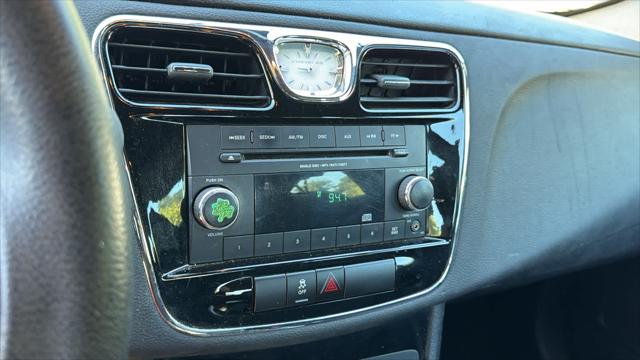 2013 Chrysler 200 LX