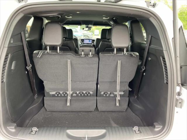 2027 Chrysler Pacifica Select AWD