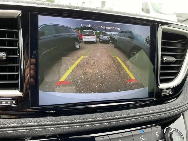 2027 Chrysler Pacifica Select
