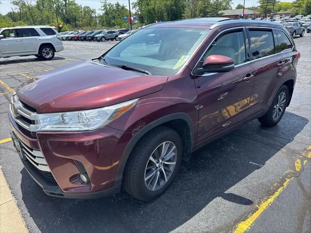 2018 Toyota Highlander XLE for sale in VALPARAISO, IN