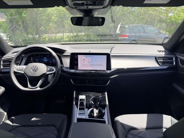 2026 Volkswagen Atlas Cross Sport SE with Technology