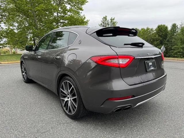 2017 Maserati Levante Standard