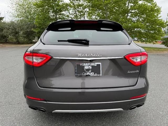 2017 Maserati Levante Standard